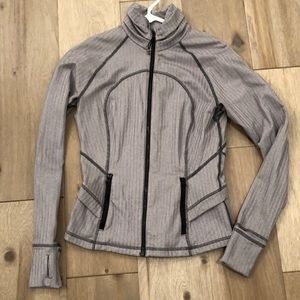 Lululemon zip up jacket size 4/6